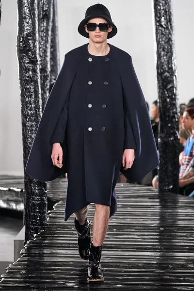 Look 19